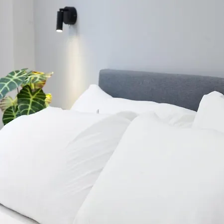 Athenian Comfort 1 Bd Apt Retreat Next To Panormou Apartment